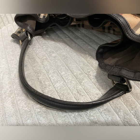 Burberry bags - Picture 4 of 16